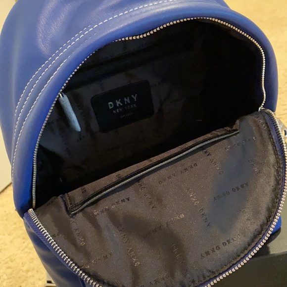 Backpack - Picture 4 of 4